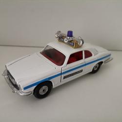 Corgi Toys Jaguar XJ12C Coast Guard référence no 414