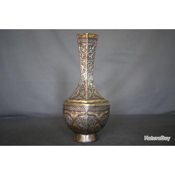 Vase en laiton damasquin d'argent et cuivre - Egypte ou Syrie 19me sicle