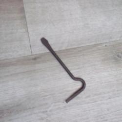 OUTIL RÉGLEMENTAIRE : TOURNEVIS ET GRIFFE D'EXTRACTION POUR ETUI ROMPU