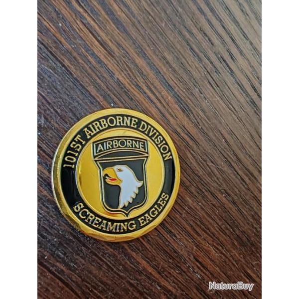 BADGE METAL " 101 EME AIRBORNE" DOUBLE FACE