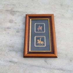 VINTAGE - Ancien cadre bas-relief en métal doré représentant deux cavaliers - ESPAGNE (Vers 1970-80)