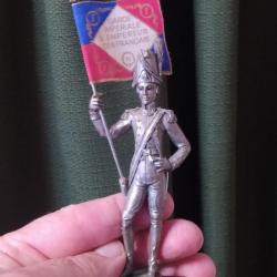 LIEUTENANT PORTE DRAPEAU, GARDE IMPERIALE 1811, FIGURINE DES ETAINS DU PRINCE 17CM, 1ER EMPIRE