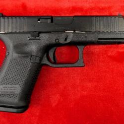 GLOCK 19 GEN 5 FS NEUF + ACCESSOIRES + MALLETTE