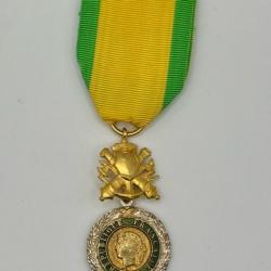 (77.001) Médaille Militaire