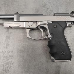 Beretta 92FS nickelé avec plaquette Beretta