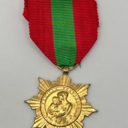 (102.001) Médaille de l'Enfance et des Familles