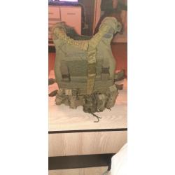 Vends gilet tactique Viper tactical, vert olive en excellent état.