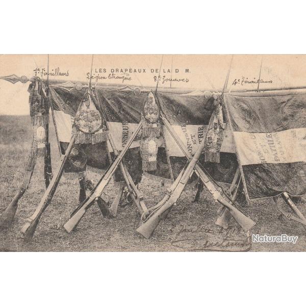 CPA -LES DRAPEAUX DE LA D M . 7e Tirailleurs lgion tranger 8e Zouave. 4e Tirailleurs les drapeaux