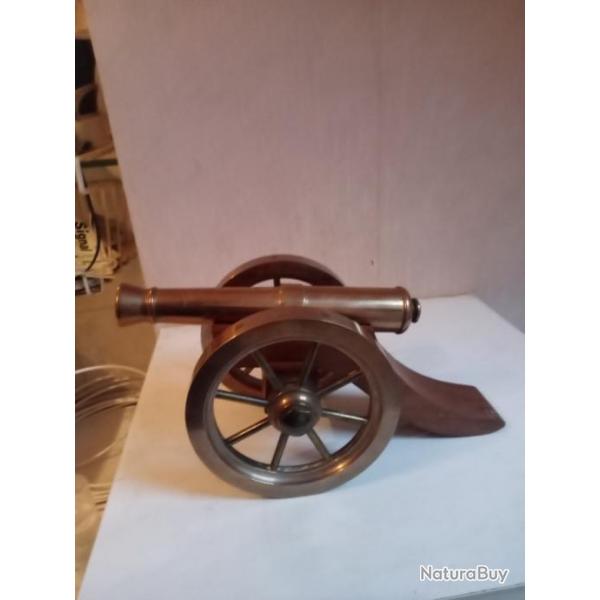 canon ancien en bronze dor longeur 24 cm hauteur 15 cm, 2,20 kg