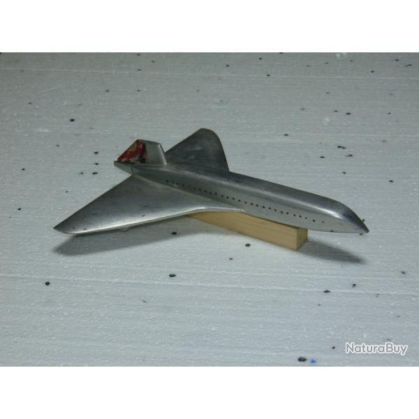 AVION HYPERSONIQUE CONCORDE 300 x 300 mm en ALUMINIUM fabrication artisanale.