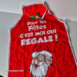 Tablier de cuisine humoristique 'Père Noël' rouge , pour les fêtes " C'est moi qui regale"