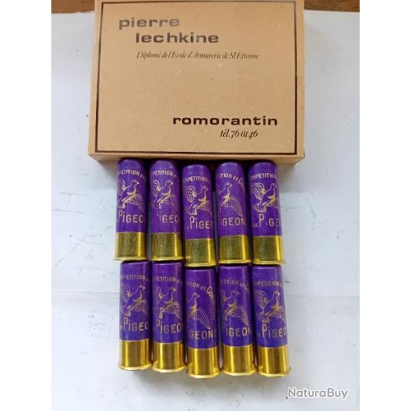 Trs  belle bote et  cartouches anciennes  cal 16 douilles  cartons violettes   armurerie Lechkine