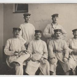 CPA - Groupe de Militaire Allemand (carte photo)N°137-005