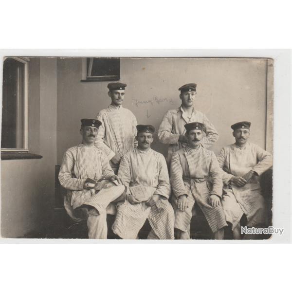 CPA - Groupe de Militaire Allemand (carte photo)N137-005