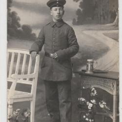 CPA - Soldat allemand en uniforme (carte photo)N°137-006