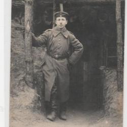 CPA - Soldat allemand en uniforme (carte photo)N°137-013