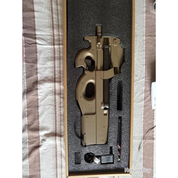 Rplique P90 Red Dot FDE FN Herstal AEG