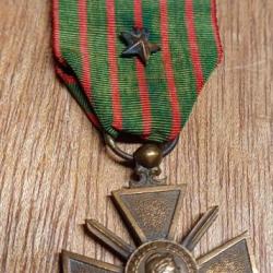 Croix de Guerre 1914 - 1917 avec une étoile / citation