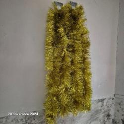 2 grosses guirlandes dorées de Noël neuves, longues  et solides, 5.40 m et 1 rouge neuve  de 2 m