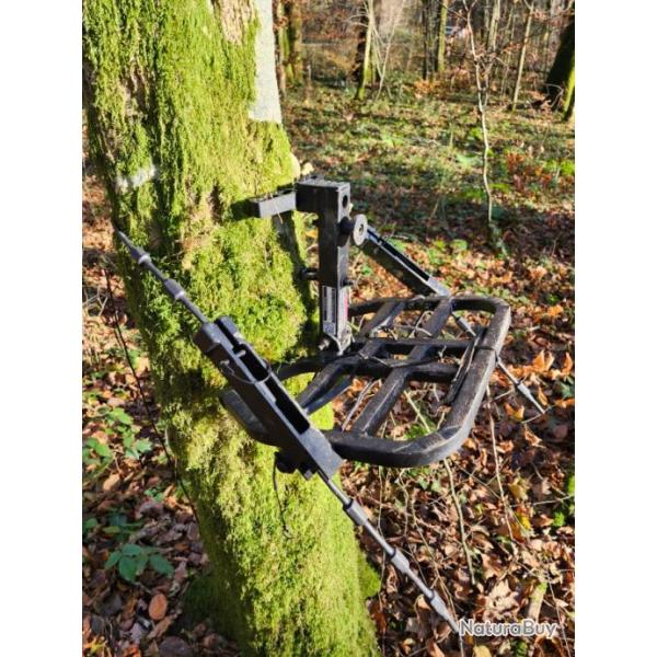 Plateforme auto grimpante, chasse en affut sudpendu // saddle hunting climbing platform