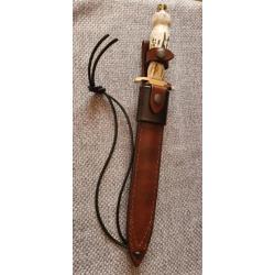 Etui en cuir pour dague de chasse, FABRICATION ARTISANALE