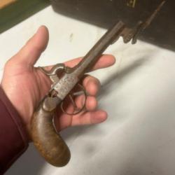 Pistolet ancien 19e baïonnette, revolver