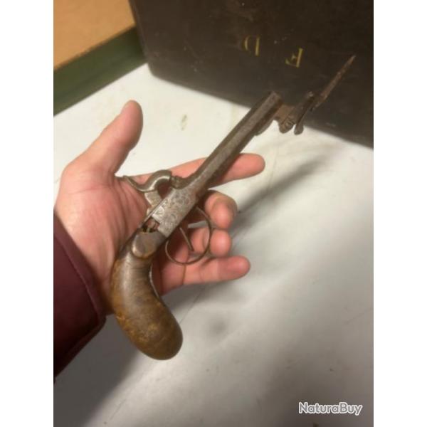 Pistolet ancien 19e baonnette, revolver