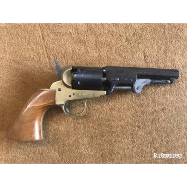 Revolver poudre noir cal 36 pietta