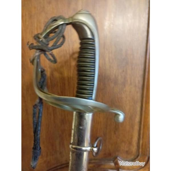 Sabre rglementaire d' officier d infanterie Franaise Mle 1882 ,( Manufacture de Klingenthal).