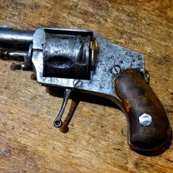 Revolver Hammerless calibre 320 Catégorie D