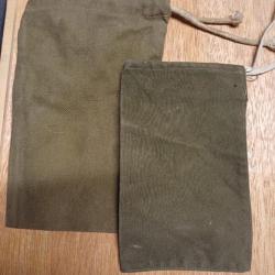 Lot de 2 anciennes pochettes / pochons militaires - TBE