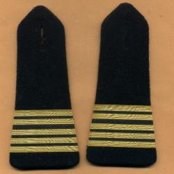 Epaulettes noires, galons de Colonel