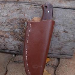 Couteau de Chasse Skinner Lame Acier Carbone 1055 Manche Bois Etui Simili Cuir Fabric Artisanale