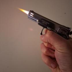 Magnifique briquet pistolet