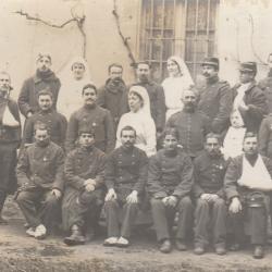 CPA-cartes Photos de soldats blessés avec infirmières Soignants -N°1350