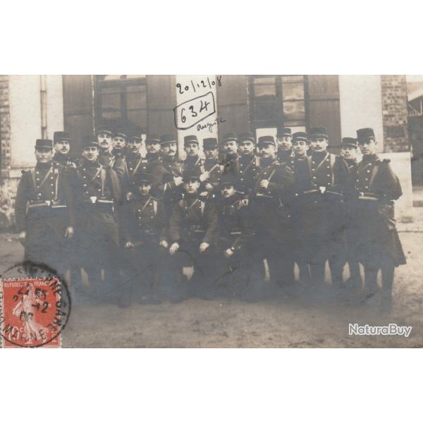 CPA -Carte Photo d'un groupe de soldats-N1350