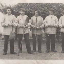 CPA -Carte Photo d'un groupe de soldats-N°799