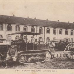 CPA - Camp de SISSONNE Artillerie porteeS-N°880