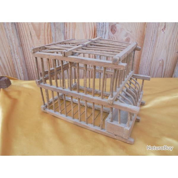 Ancienne Petite Cage en Bois pour Appelant Chasse Traditionnelle