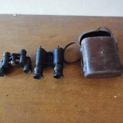 LOT DE 2 PAIRES DE JUMELLE . UNE AVEC SON ETUI