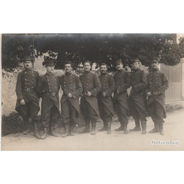 CPA - Carte Photo d'un groupe de soldats N720