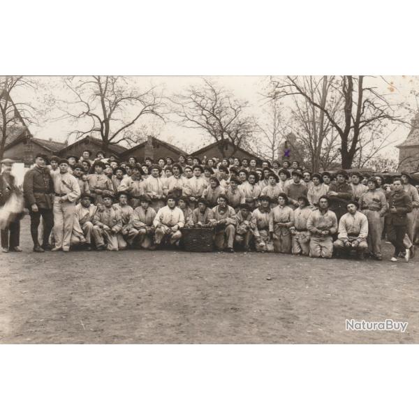 CPA - Carte Photo d'un groupe de soldats N566