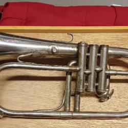 Ancien bugle militaire de 1930 - COUESNON mod. MONOPOLE - à restaurer ou en déco