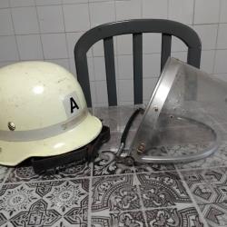 CASQUE ALLEMAND AVEC COIFFE ET JUGULAIRES BEG