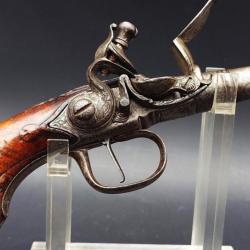 PETIT PISTOLET SILEX A BALLE FORCEE DE VOYAGE OU DE GOUSSET PAR PUIFORCAT A PARIS 1756-1775 - FRANCE