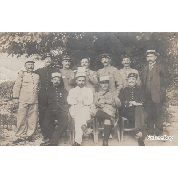 CPA - Carte Photo d'un groupe de soldats  N 587