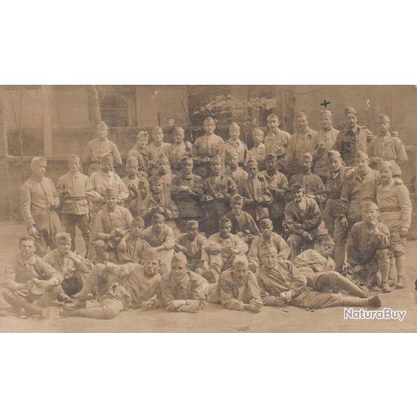 CPA - Carte Photo d'un groupe de soldats N 714