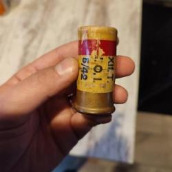 Munition ancienne calibre 4 pour pistolet lance fusée