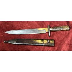 Exceptionnel couteau de chasse Bowie XIXeme de grande taille avec son fourreau d origine  knife