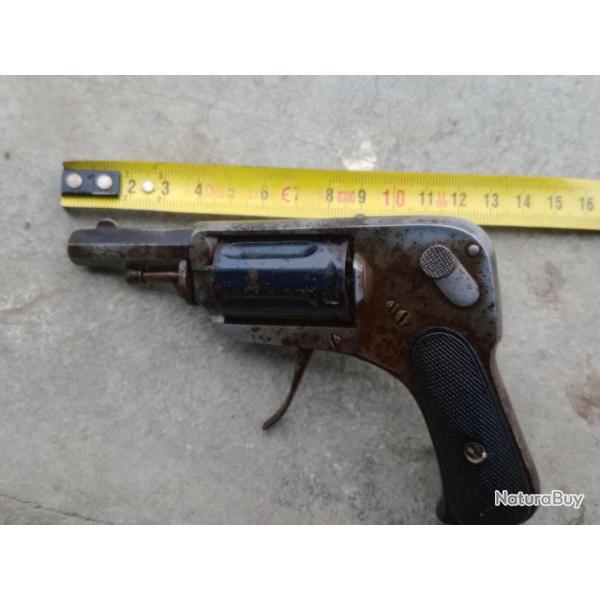Revolver bulldog calibre 6mm avant 1900 cat D